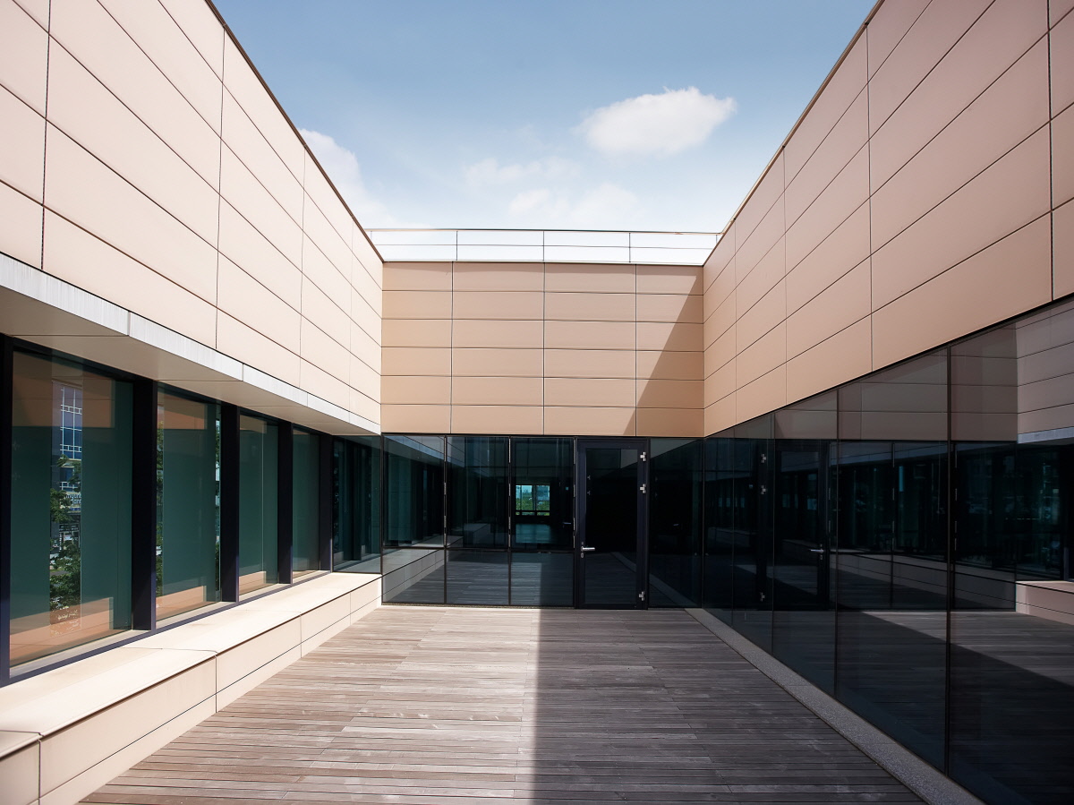 1930757131_87RyOSvg_ddf45441c1500b7cd2917542440a64d128c7107f.jpg 이미지크게보기