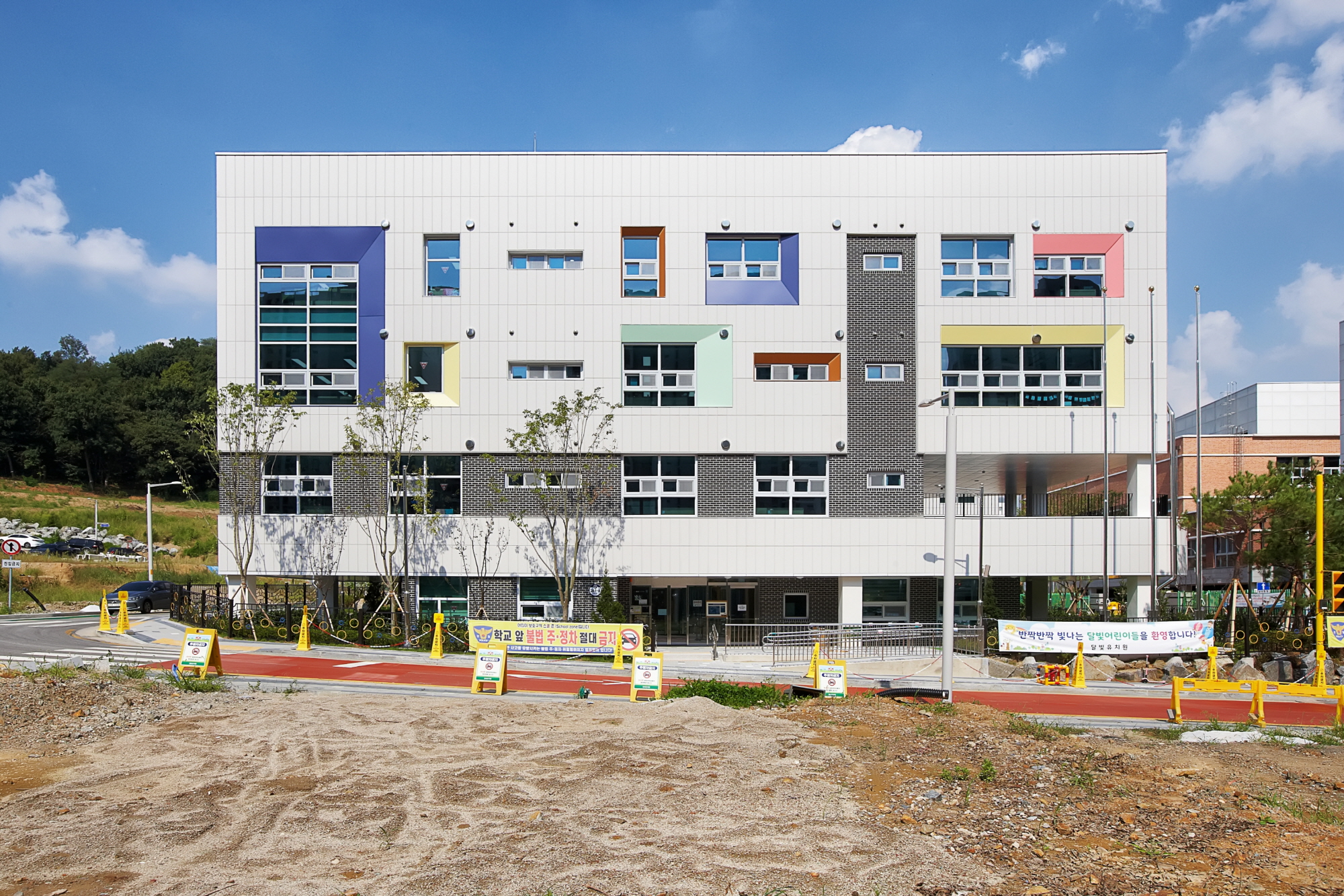 1930757131_TvXukcMR_f8e398731bab0b3f9bc495ce4533f0455e8a7bd2.jpg 이미지크게보기