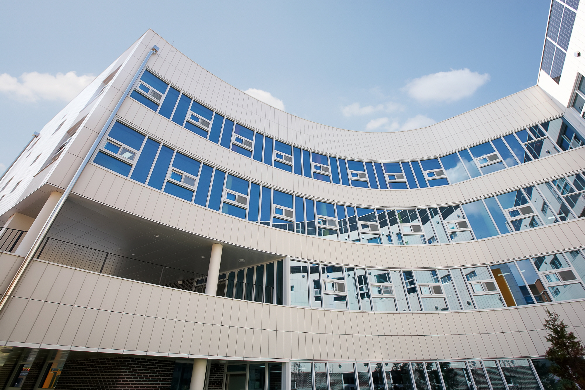 1930757131_U6H2GqbJ_0d62a074c51697d1d59a0f3b2e7070246e891113.jpg 이미지크게보기