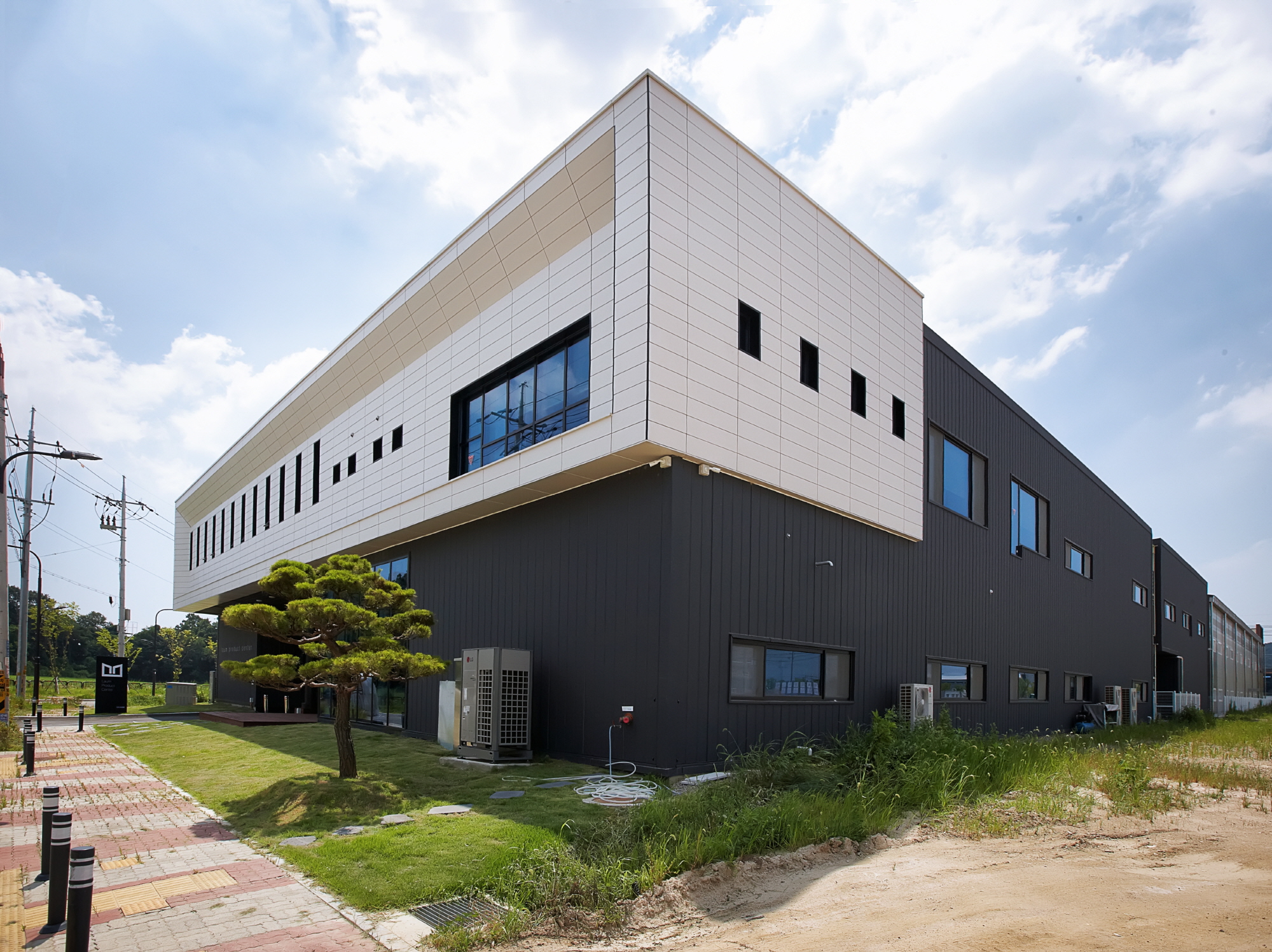 1930757131_UrsgPBbJ_8735430f71145a70b61d13045c871ce6ebefbf70.jpg 이미지크게보기