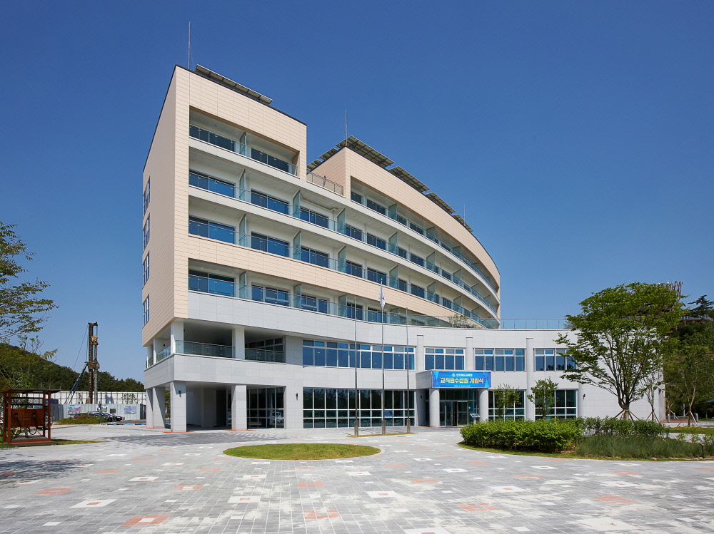 1930757131_XkF9l6tn_b914ac4cb569ae57e18f44c26c7f58435bc6e919.jpg 이미지크게보기