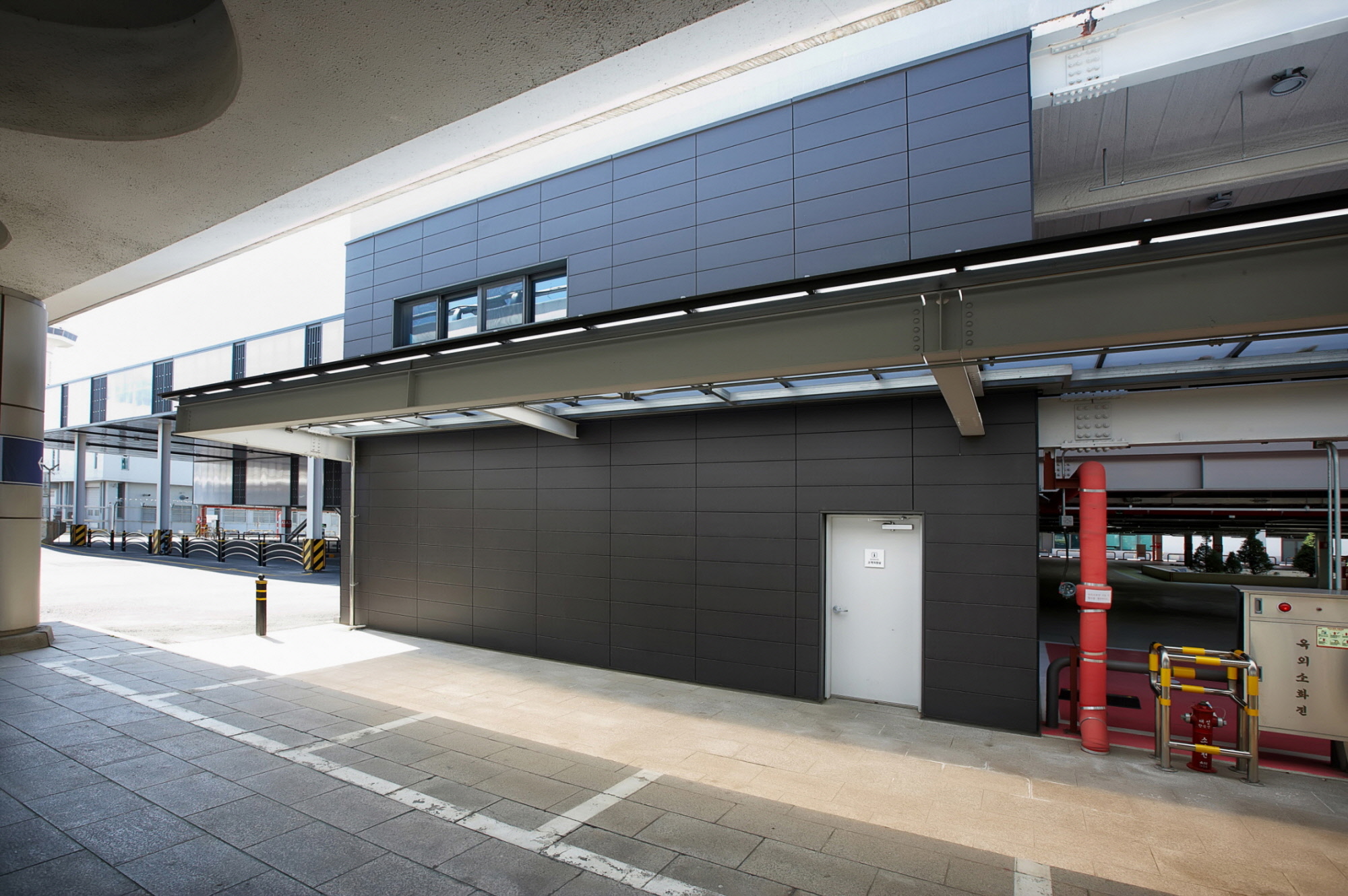 1930757131_aT6Uct1Z_1edfaf9428201f4941463c379ba5adc70f0cb166.jpg 이미지크게보기