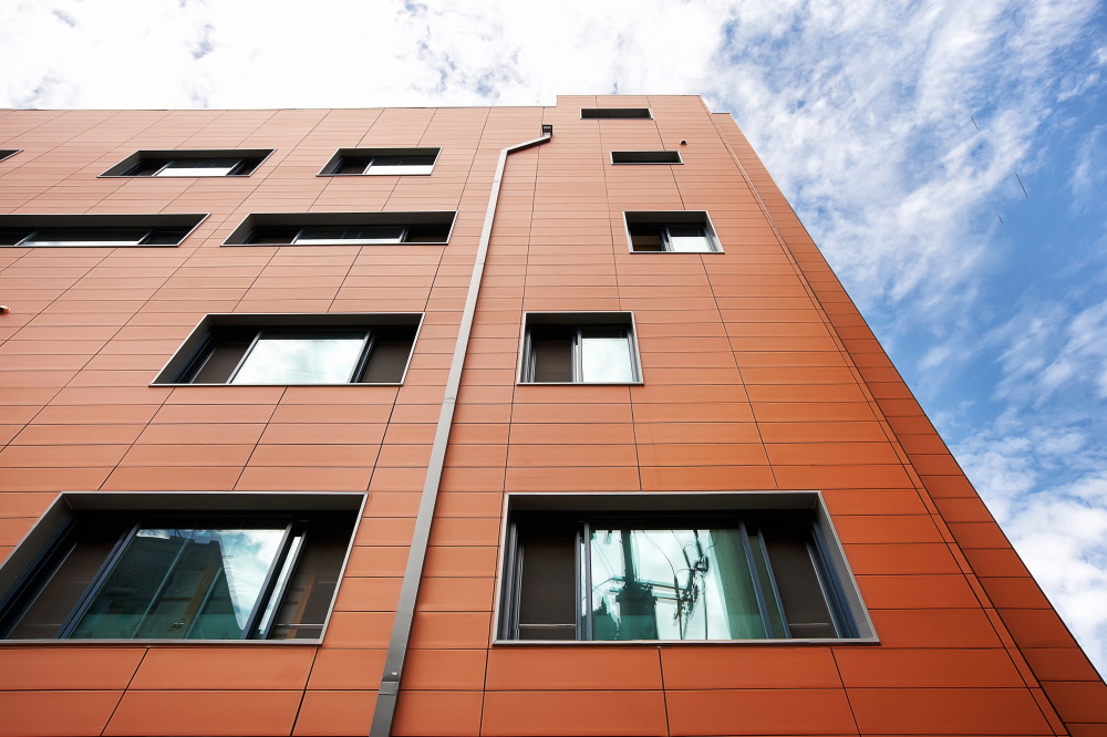 1930757131_pvC2JrVk_e433a07b13a617a7667b1ebc1dee922e5b5771e2.jpg 이미지크게보기