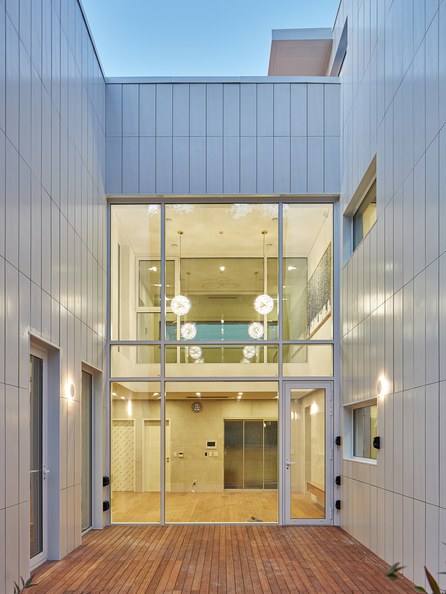 1930757131_v7p4YPXU_3eb133d1e028eefcfa0302406875ae2ecc62ee64.jpg 이미지크게보기