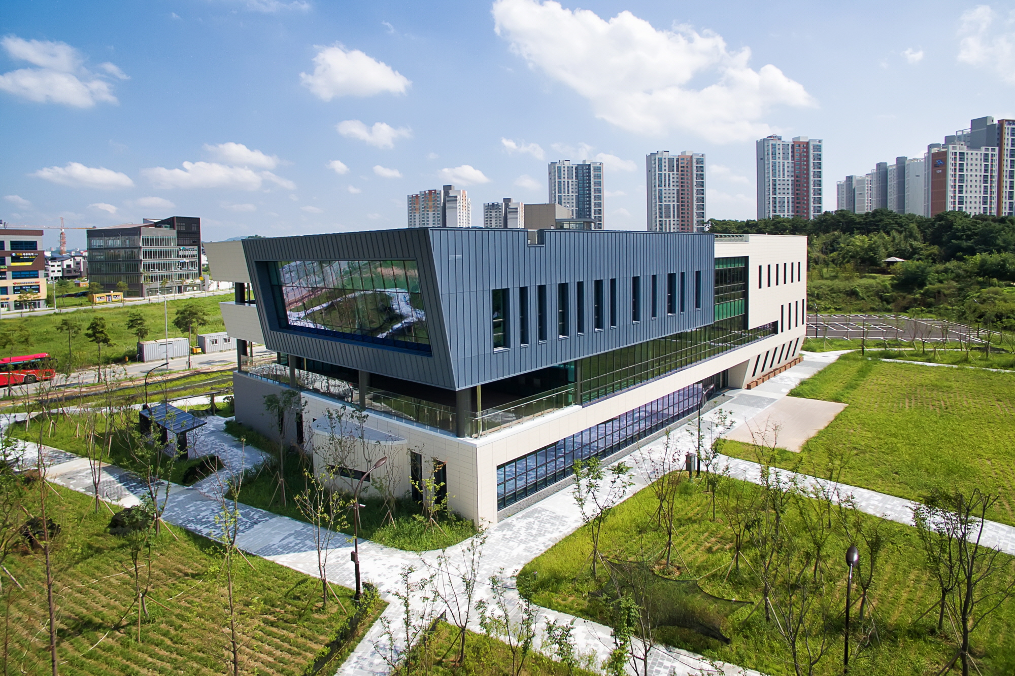 2038240421_514eSWQo_3232ec7f4319b0c57e085fa0a40fb818fef069f8.jpg 이미지크게보기