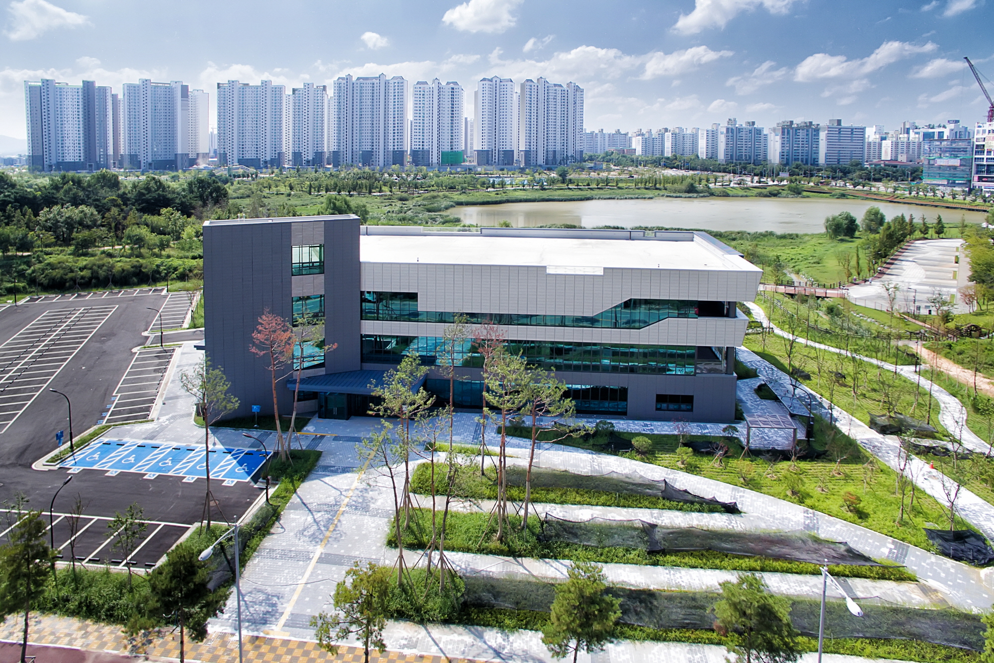 2038240421_aHBZVEum_5b31c943a709d61a9b4befa3973abb3d82d5535b.jpg 이미지크게보기