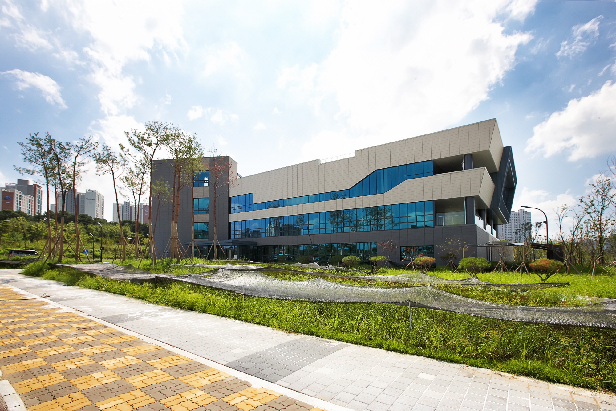 2038240421_ovfqMsZl_e05676ffc501341994046b51603382d16b9f28ae.jpg 이미지크게보기