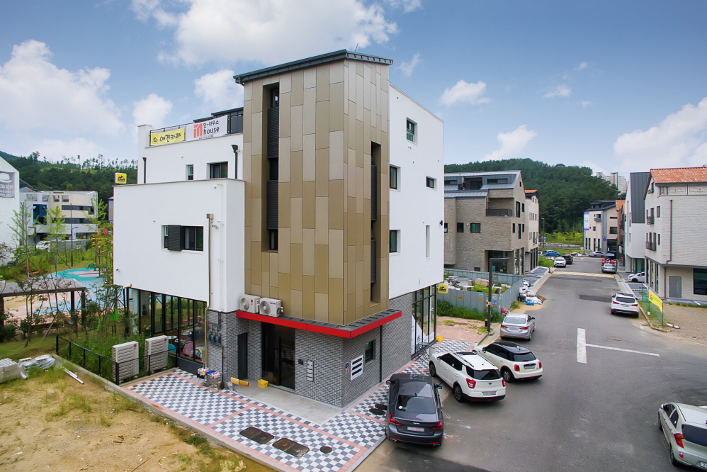 1030043947_tdMgUkc9_3270e71e03ef5f781e7810ca157c7aea17d5c1b3.jpg 이미지크게보기