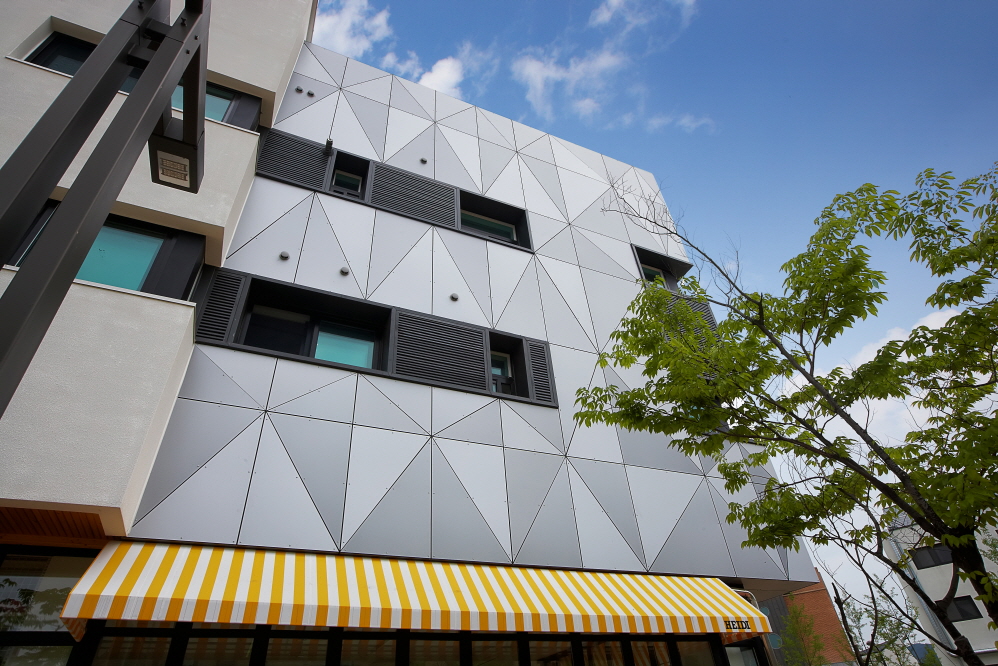 1030043947_wImUt6q2_ae9241b317b8178b8112537a49f8f62809e32eca.jpg 이미지크게보기