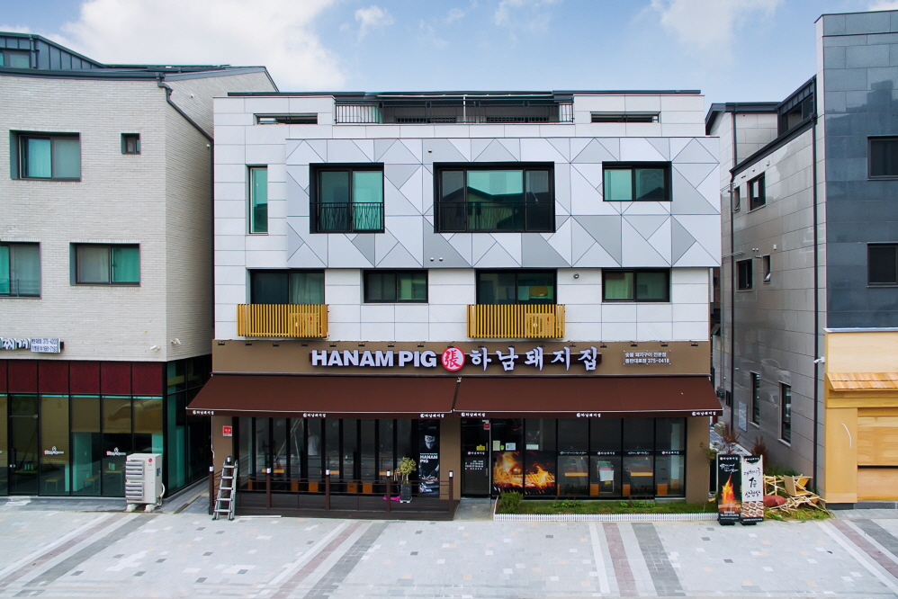 1030043947_wUhcYQ7I_4f3868b1256ae2605a3ccf85ae861bbd5d8ed591.jpg 이미지크게보기