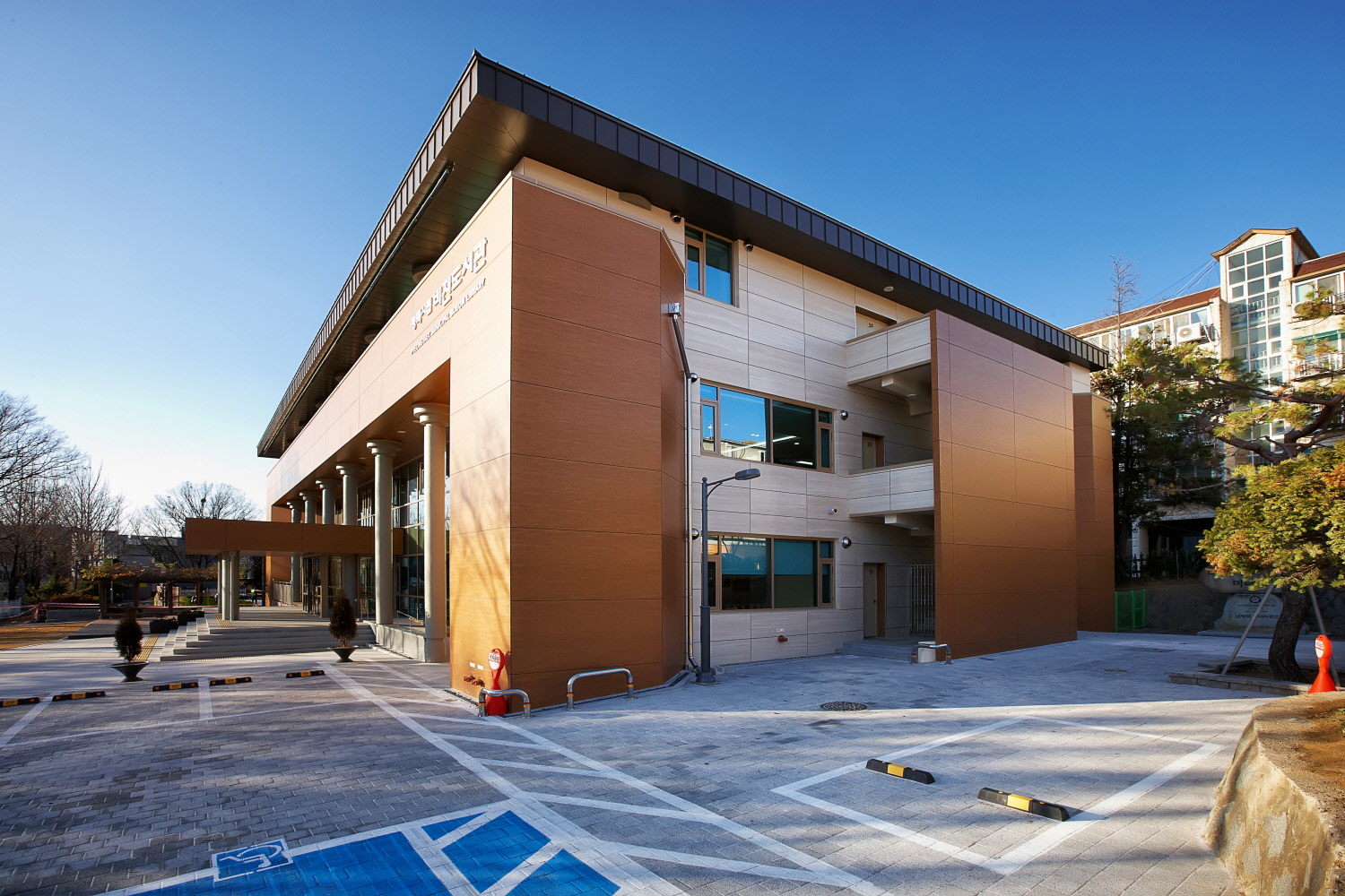 1930757131_WVlndBom_8d8a82ea9013b61e03b16b4789de974f5dccf22e.jpg 이미지크게보기